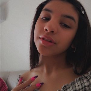 Meet your Posher, Juliana